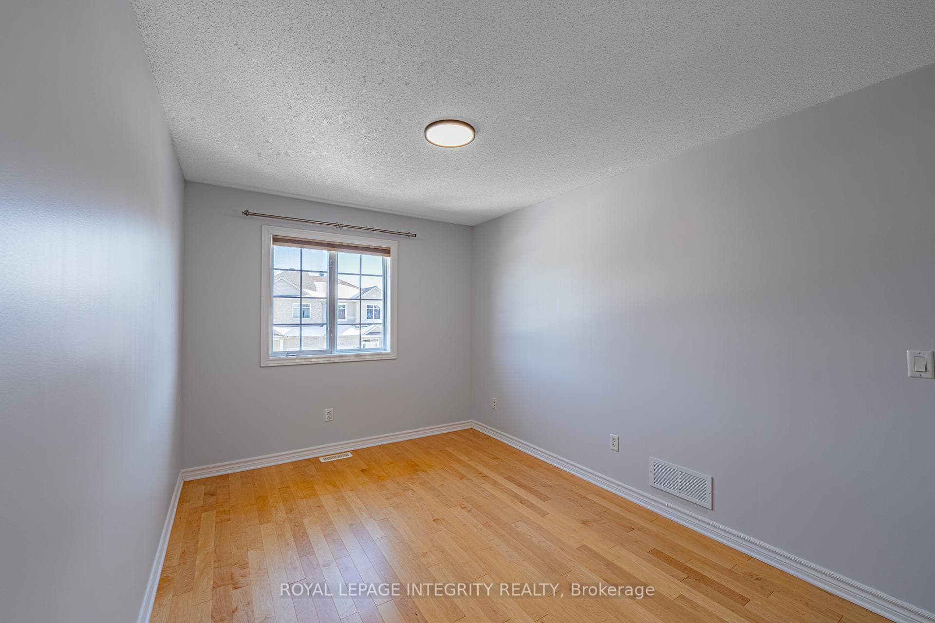 313 GLENBRAE Avenue photo 23