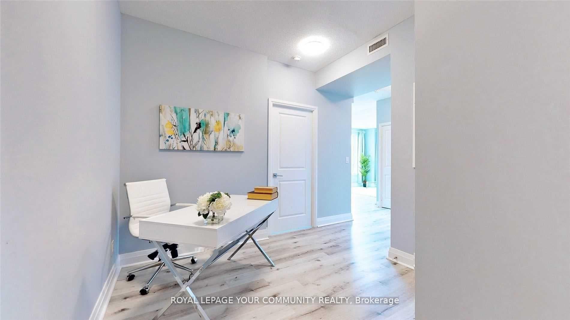 7165 Yonge Street Unit 730 photo 4