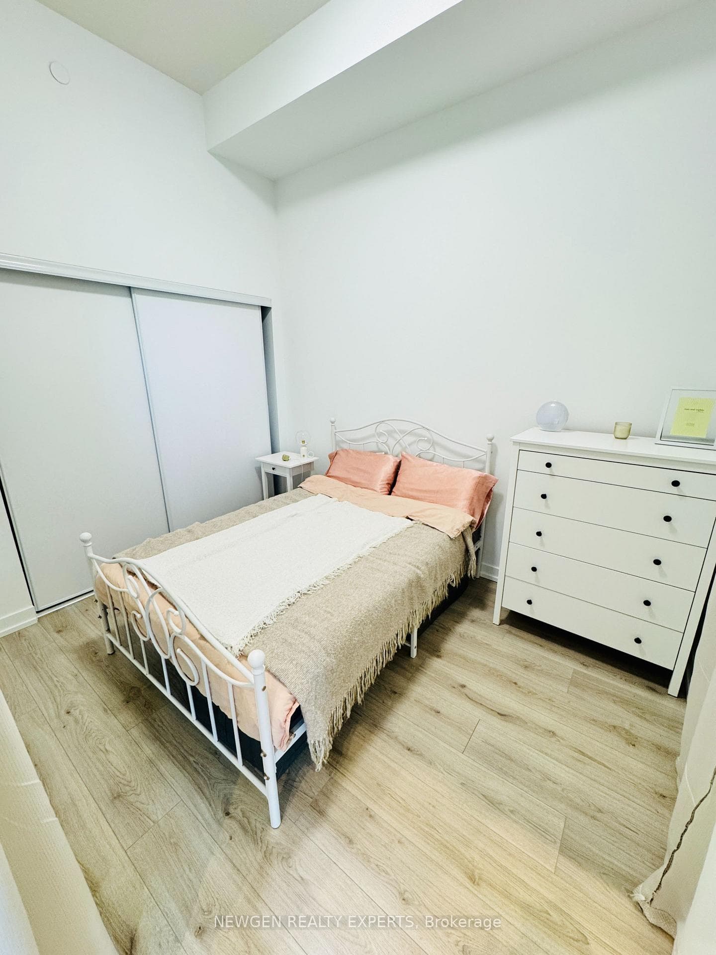 395 Bloor Street Unit 2807 photo 19