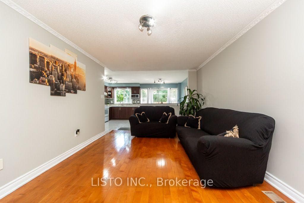 7115 Rexwood Road Unit 46 photo 8
