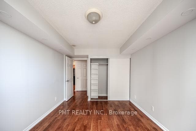 5233 Dundas Street Unit 1522 photo 6