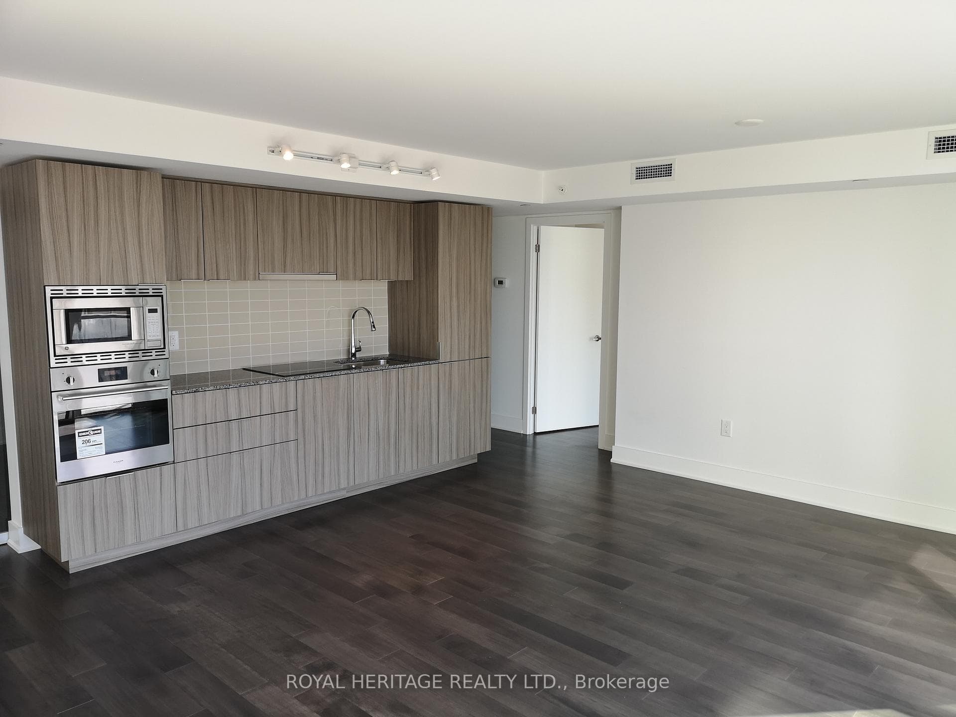 955 Bay Street Unit 2114 photo 5