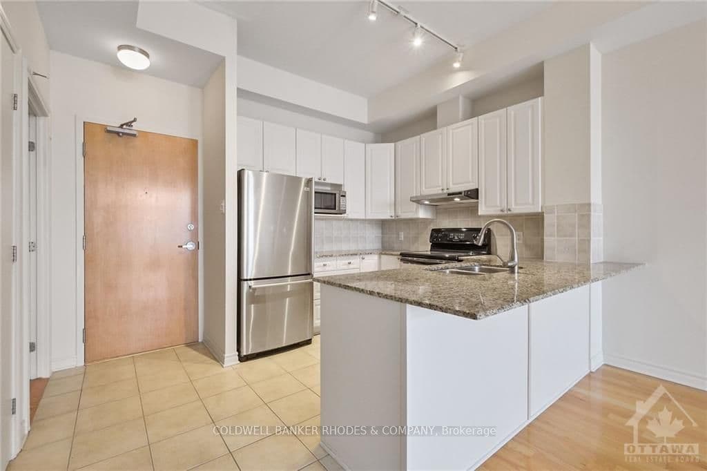 205 BOLTON Street Unit 427 photo 6