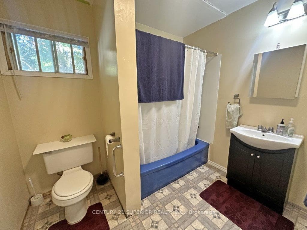 96 Front Street photo 23
