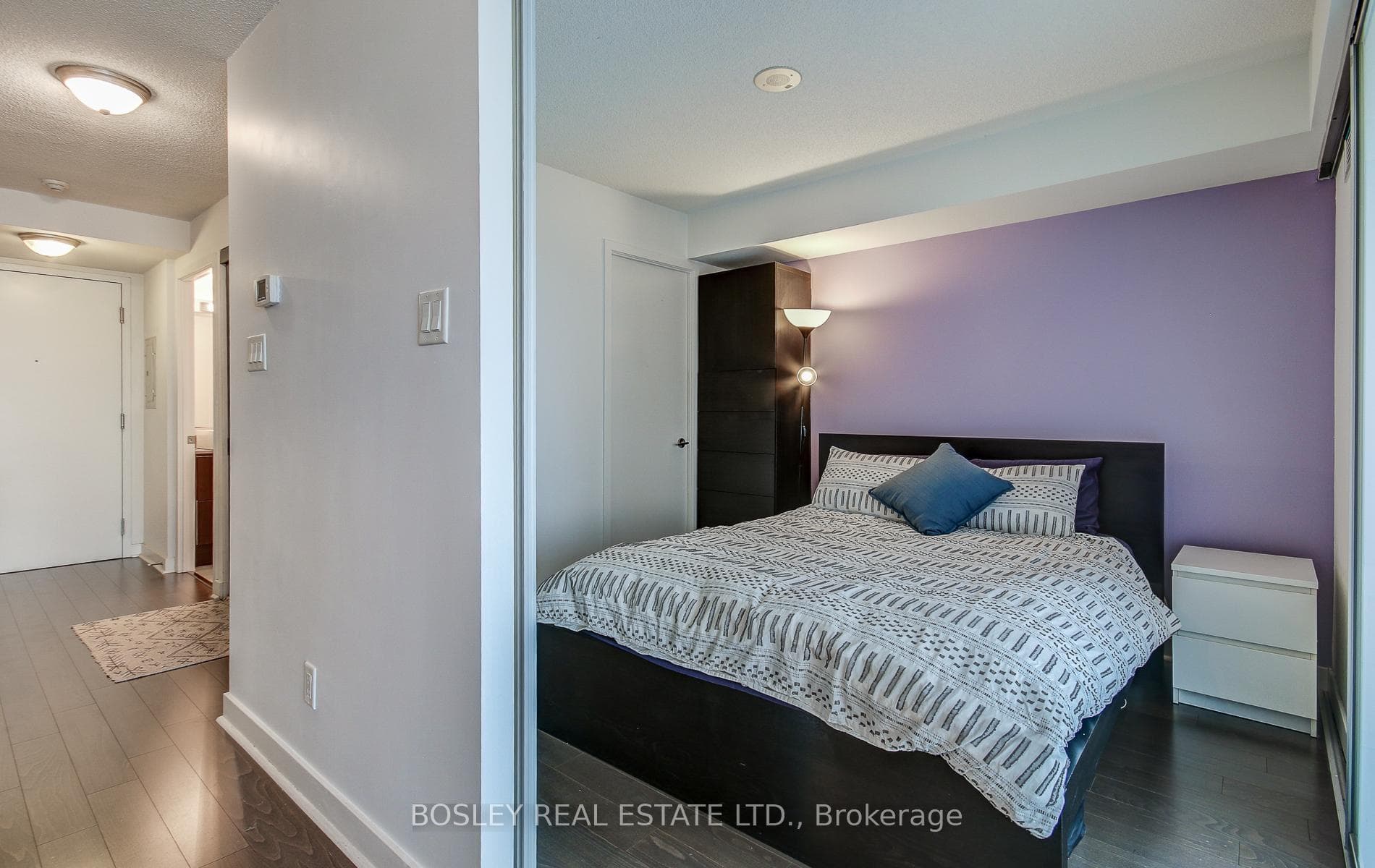 1171 Queen Street Unit 412 photo 25