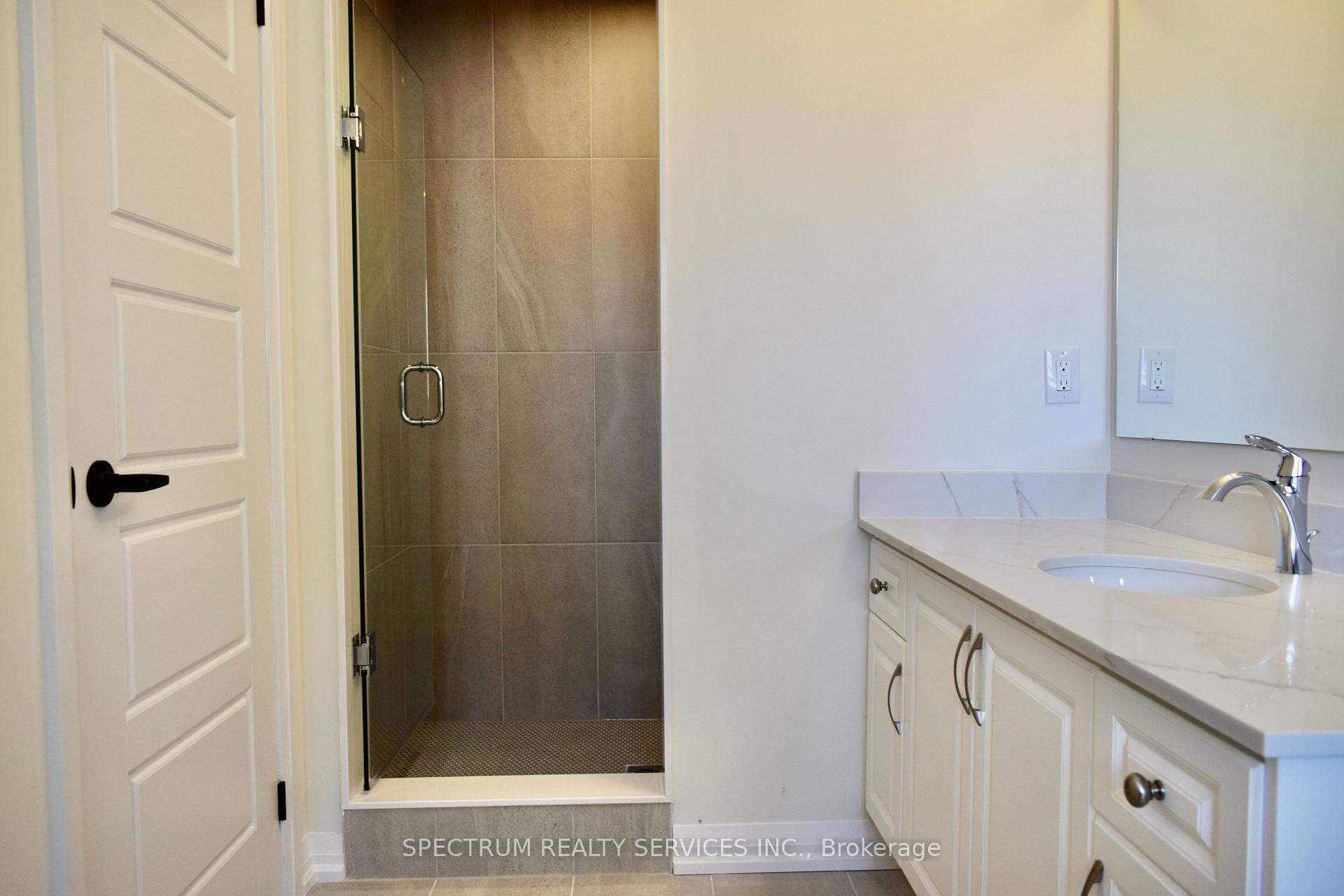 2162 Grainger Loop photo 13