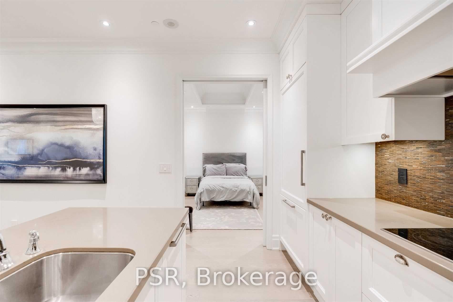 311 Bay Street Unit 3702 photo 17