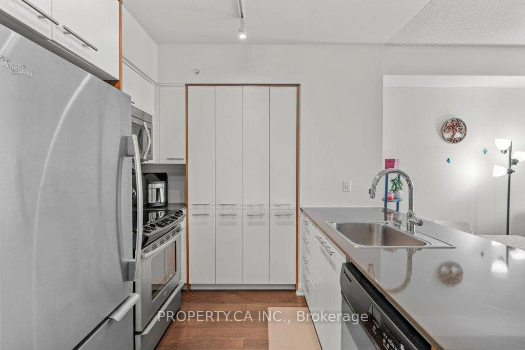 1 Valhalla Road Unit 1901 photo 3