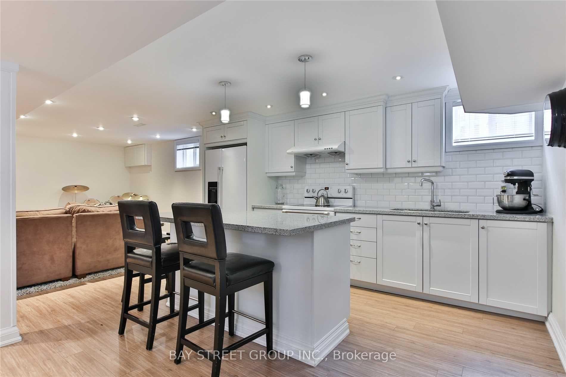 25 Allview Crescent photo 12
