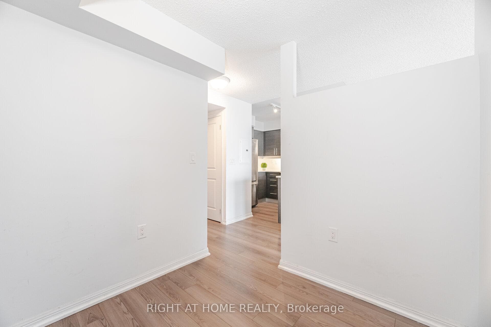 125 Western Battery Road Unit 1112 photo 33