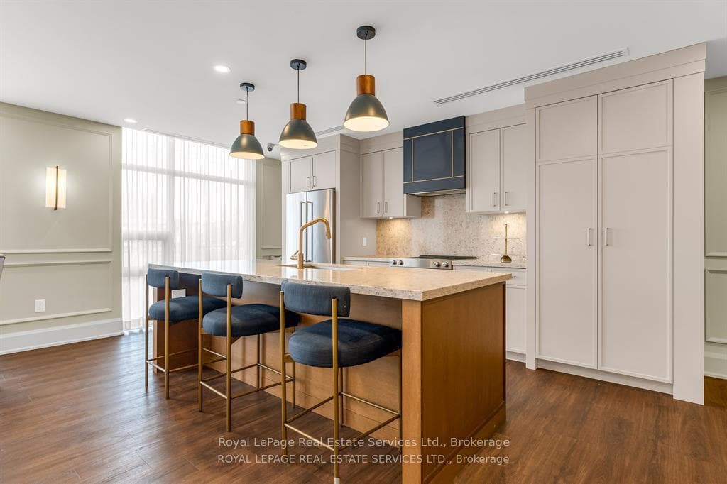 450 Dundas Street Unit 429 photo 20