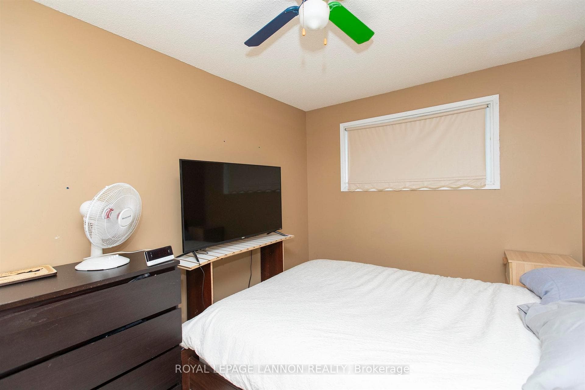 125 Anten Street photo 34