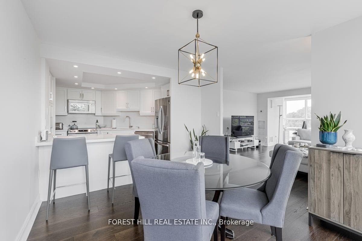 131 Beecroft Road Unit 501 photo 14