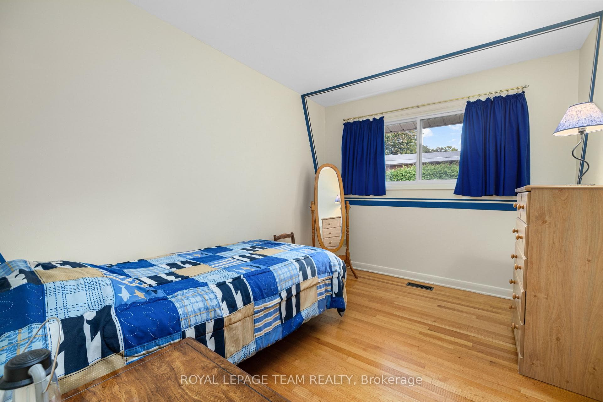 30 Ellery Crescent photo 25