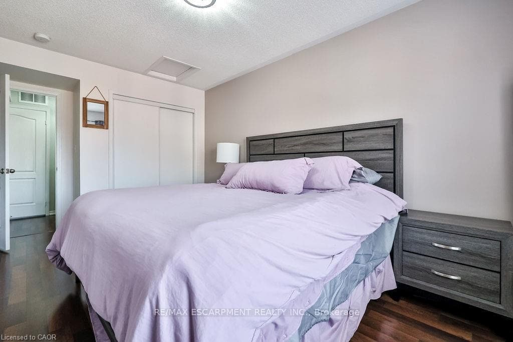 2480 Post Road Unit 14 photo 32