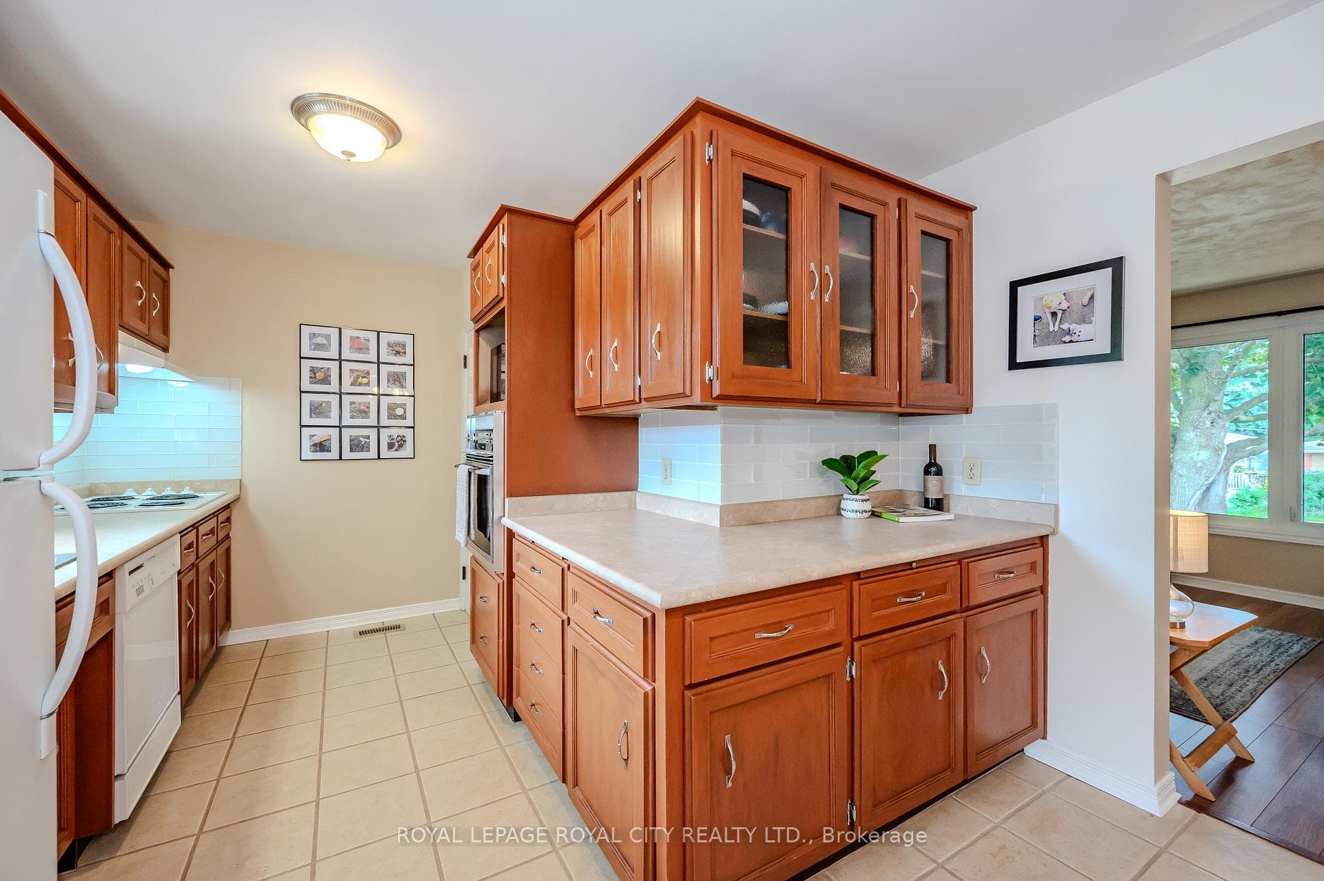 120 Weaver Street photo 10