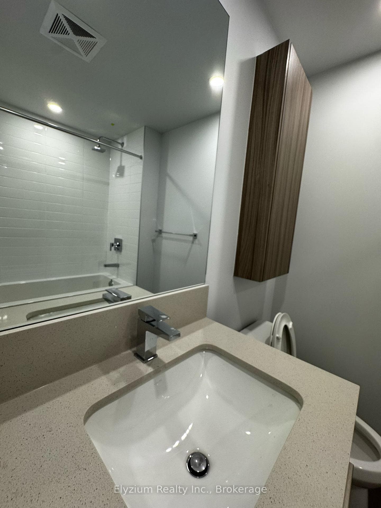 430 Square One Drive Unit 2802 photo 7
