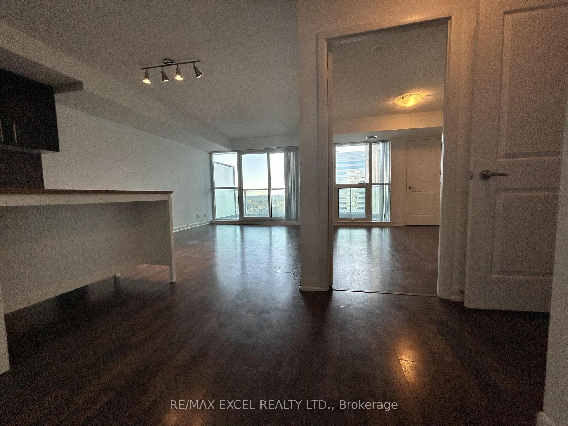 17 Anndale Drive Unit 1602 photo 1