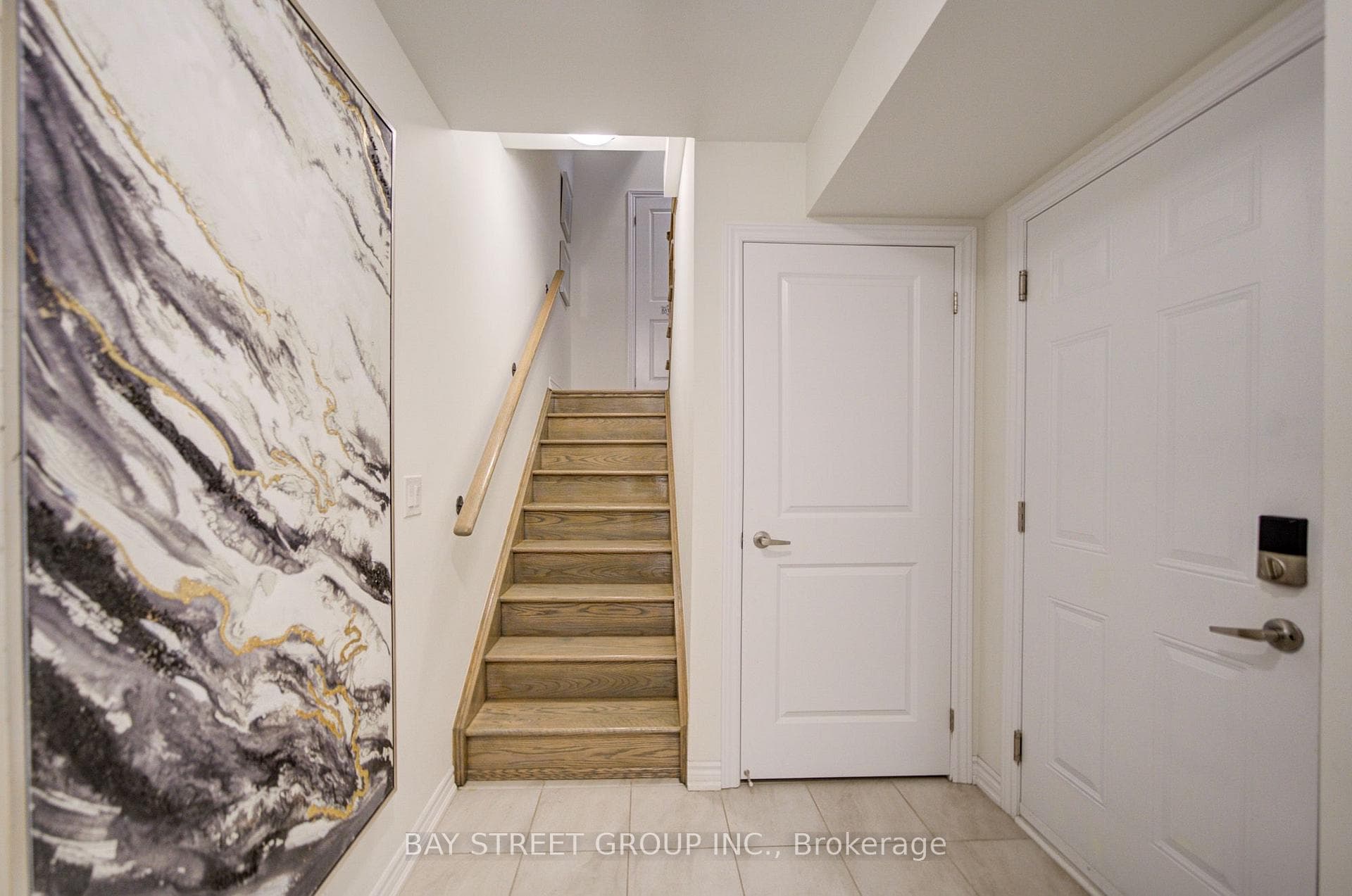 7 Schmidt Lane photo 4