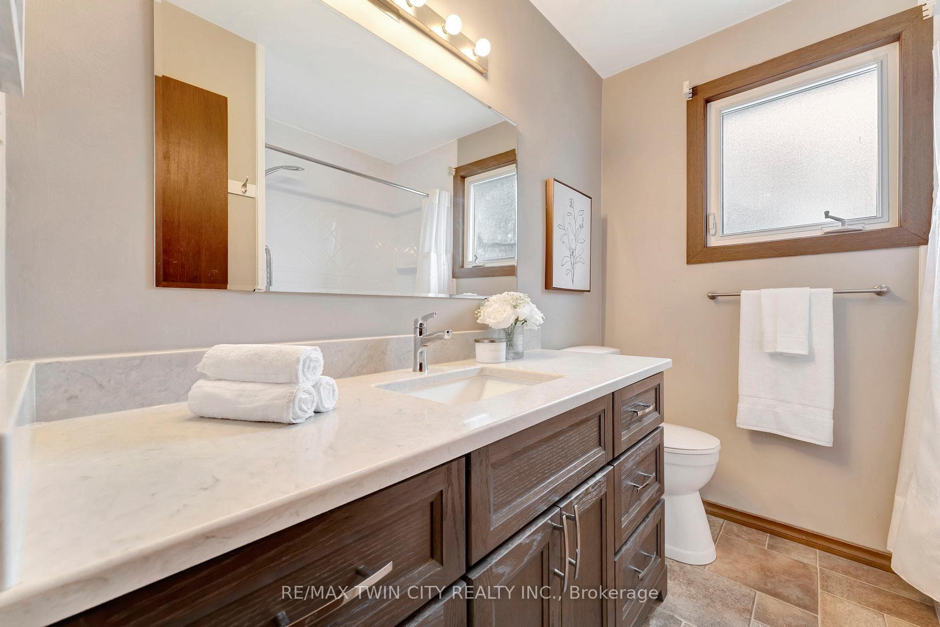 188 Abbott Place photo 19