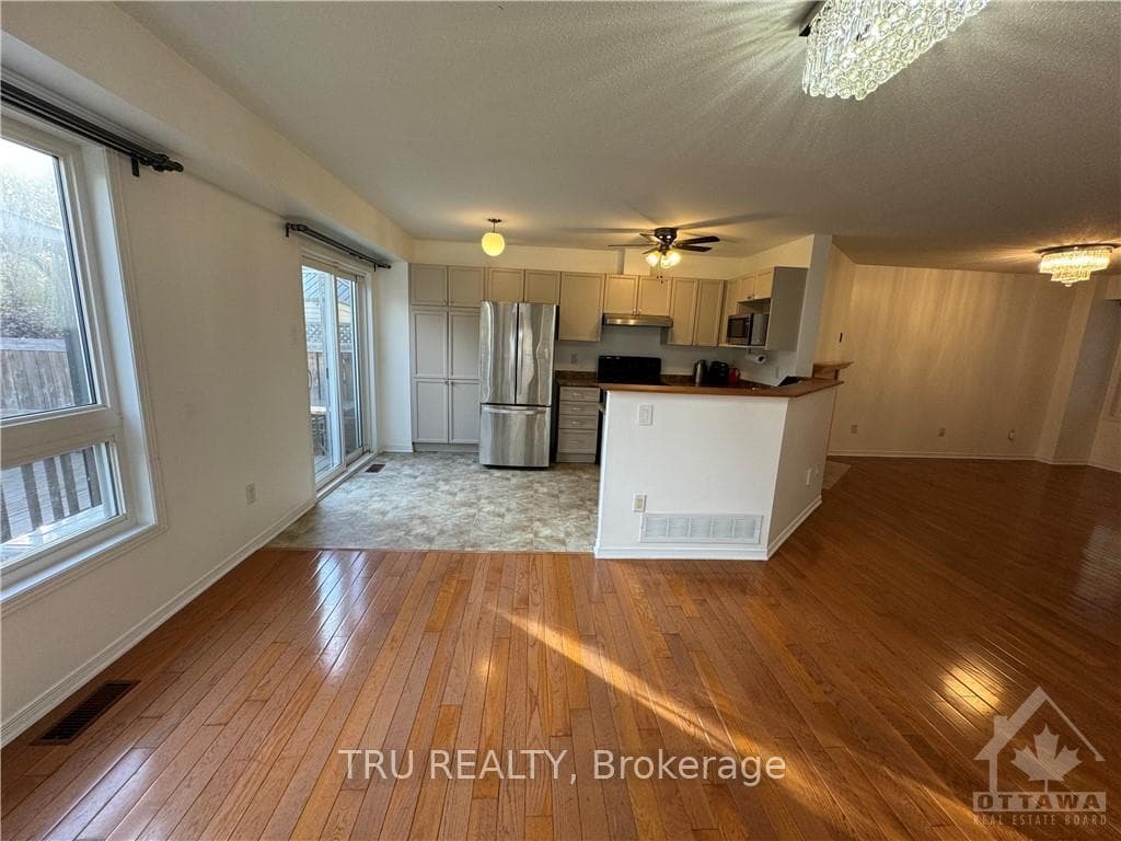 524 ABERFOYLE Circle photo 10