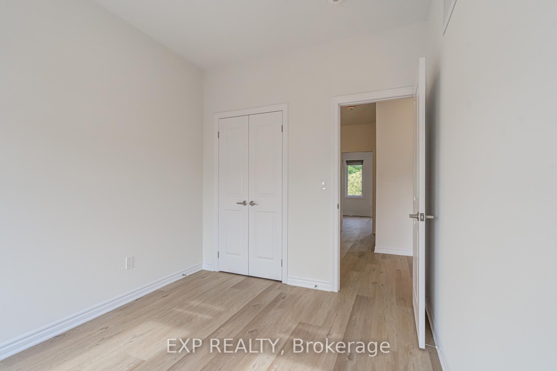 49 Paradox Street photo 27