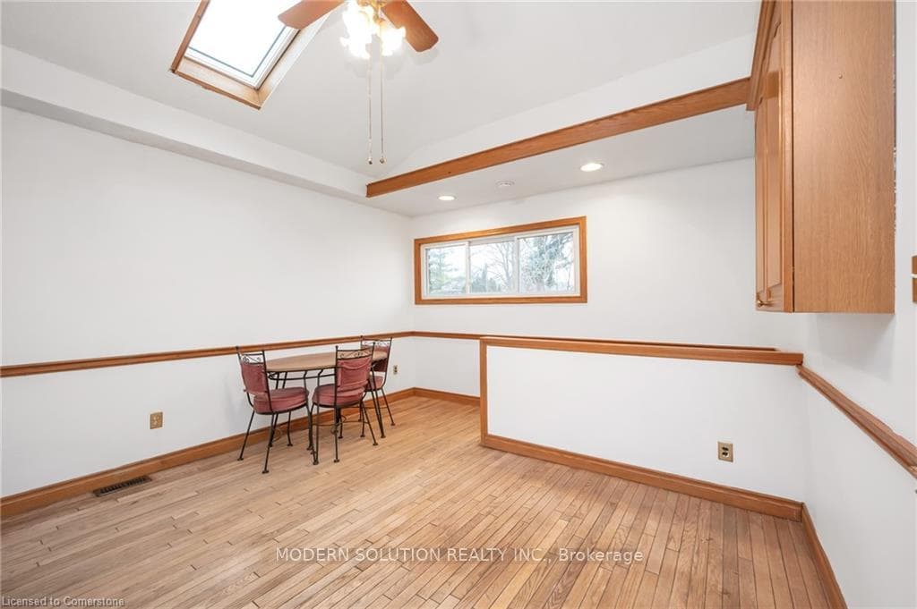 12 ROBERTSON Place photo 11