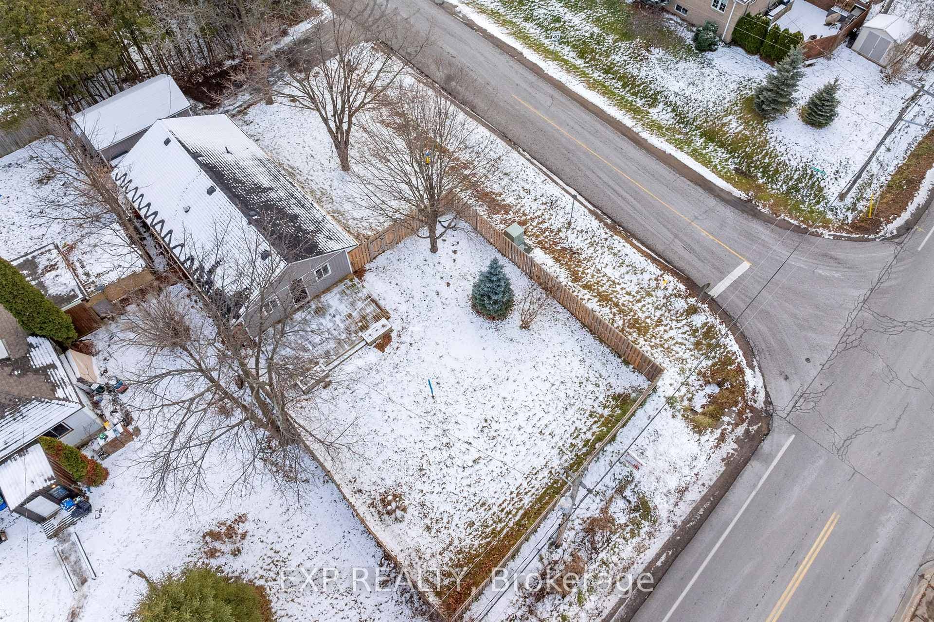 1971 Metro Road photo 21