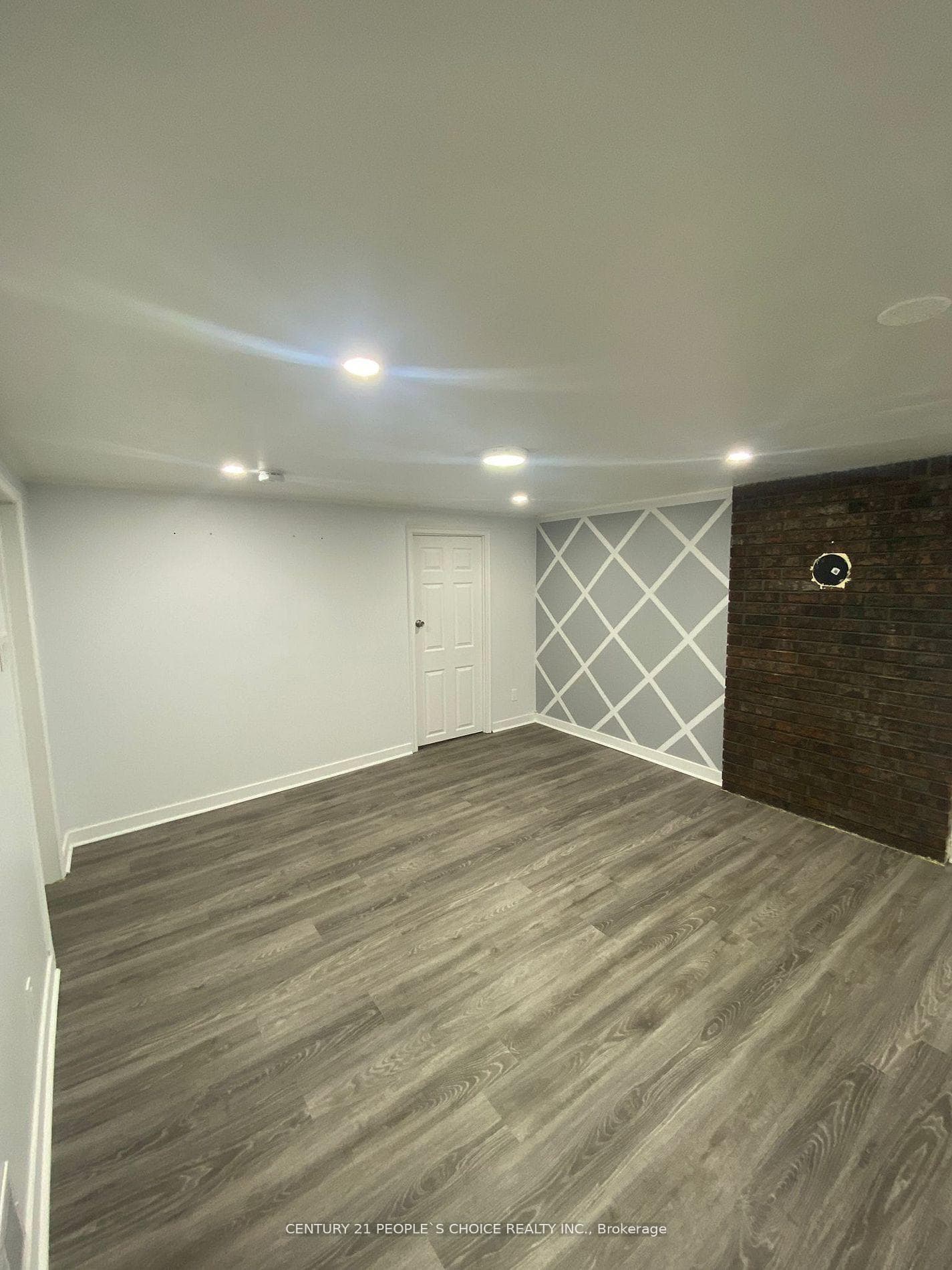 12 Prince Charles Drive photo 24