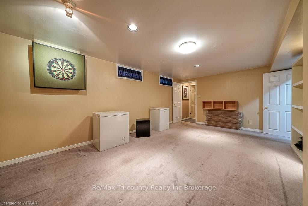 22 COXWELL Crescent photo 26