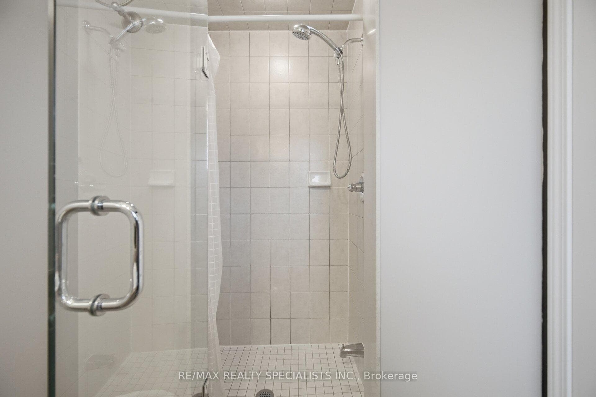 932 Sprague Place photo 34