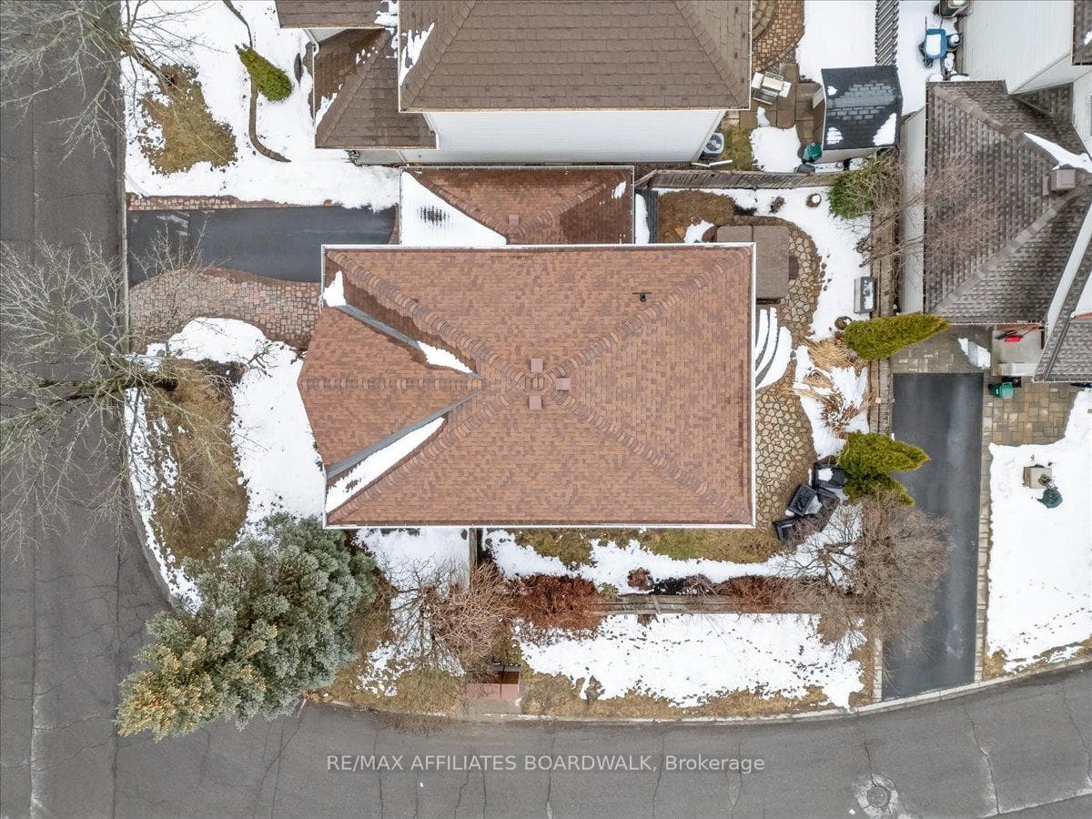 8 Stonepointe Avenue photo 45