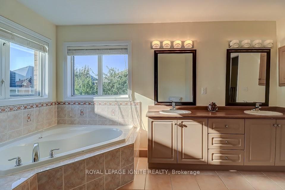 200 Ivy Glen Drive photo 27