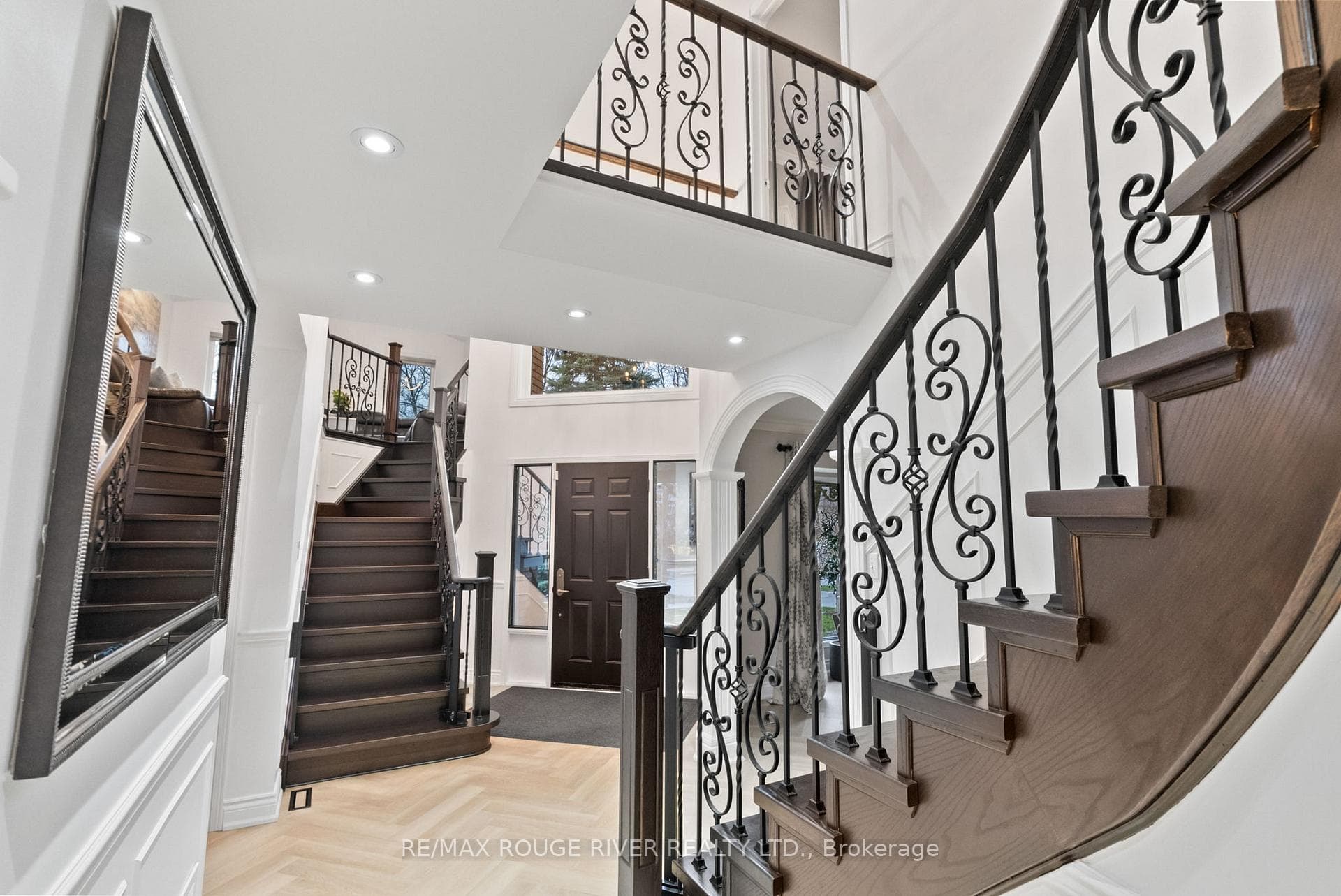 45 Kennett Drive photo 3