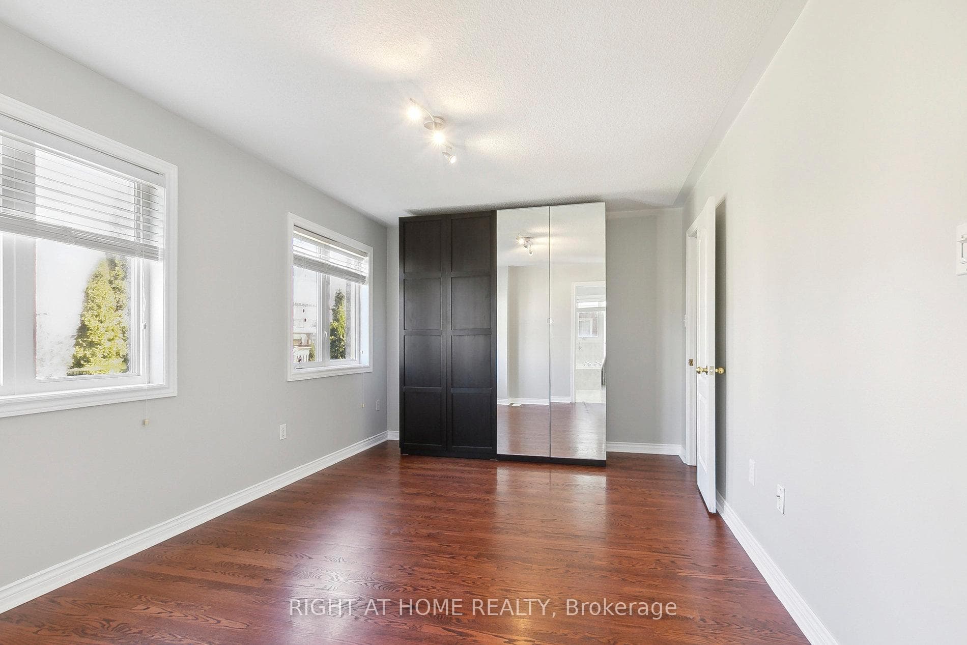 43 Nobbs Drive photo 17