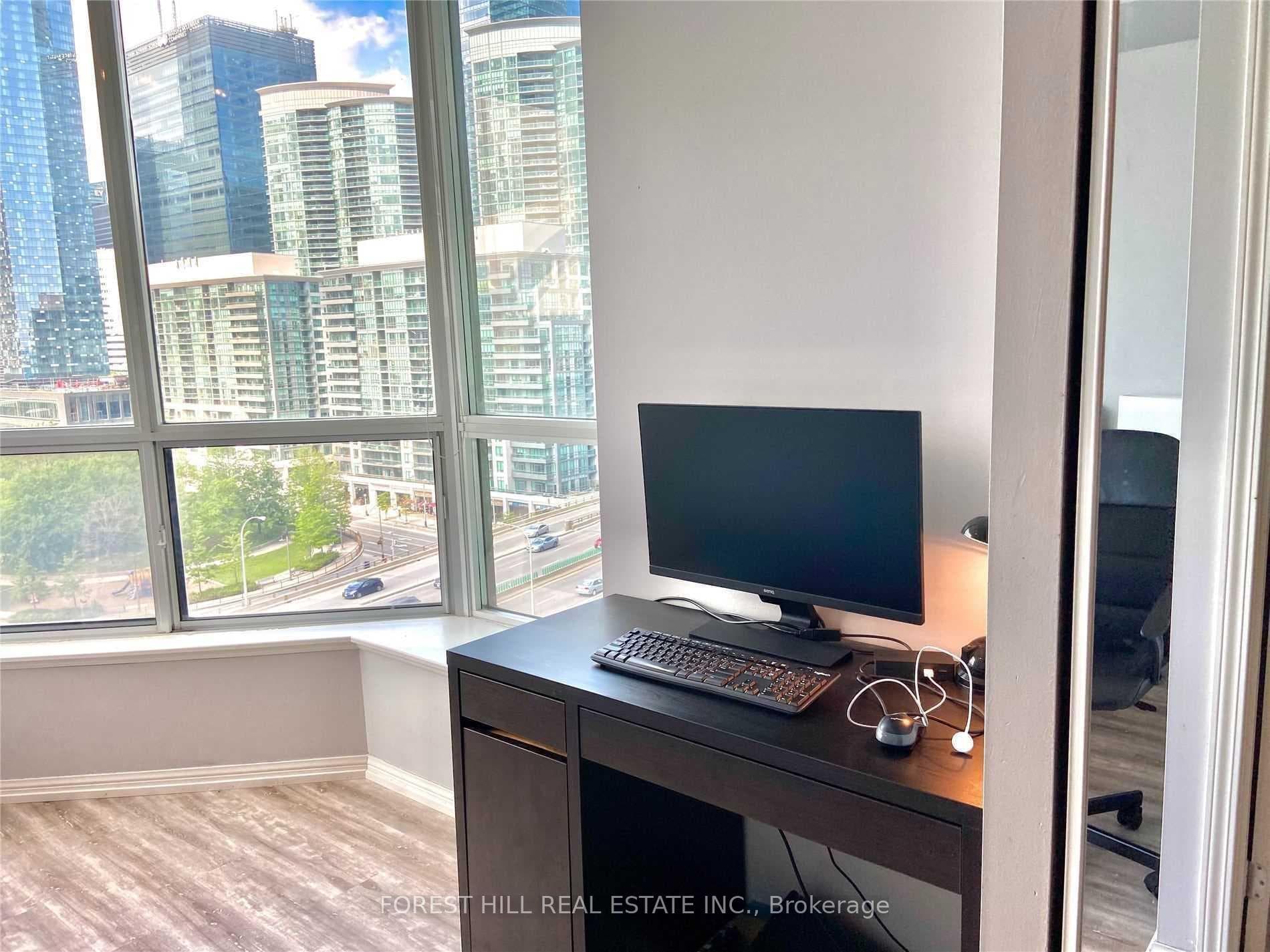 230 Queens Quay Unit 1526 photo 12
