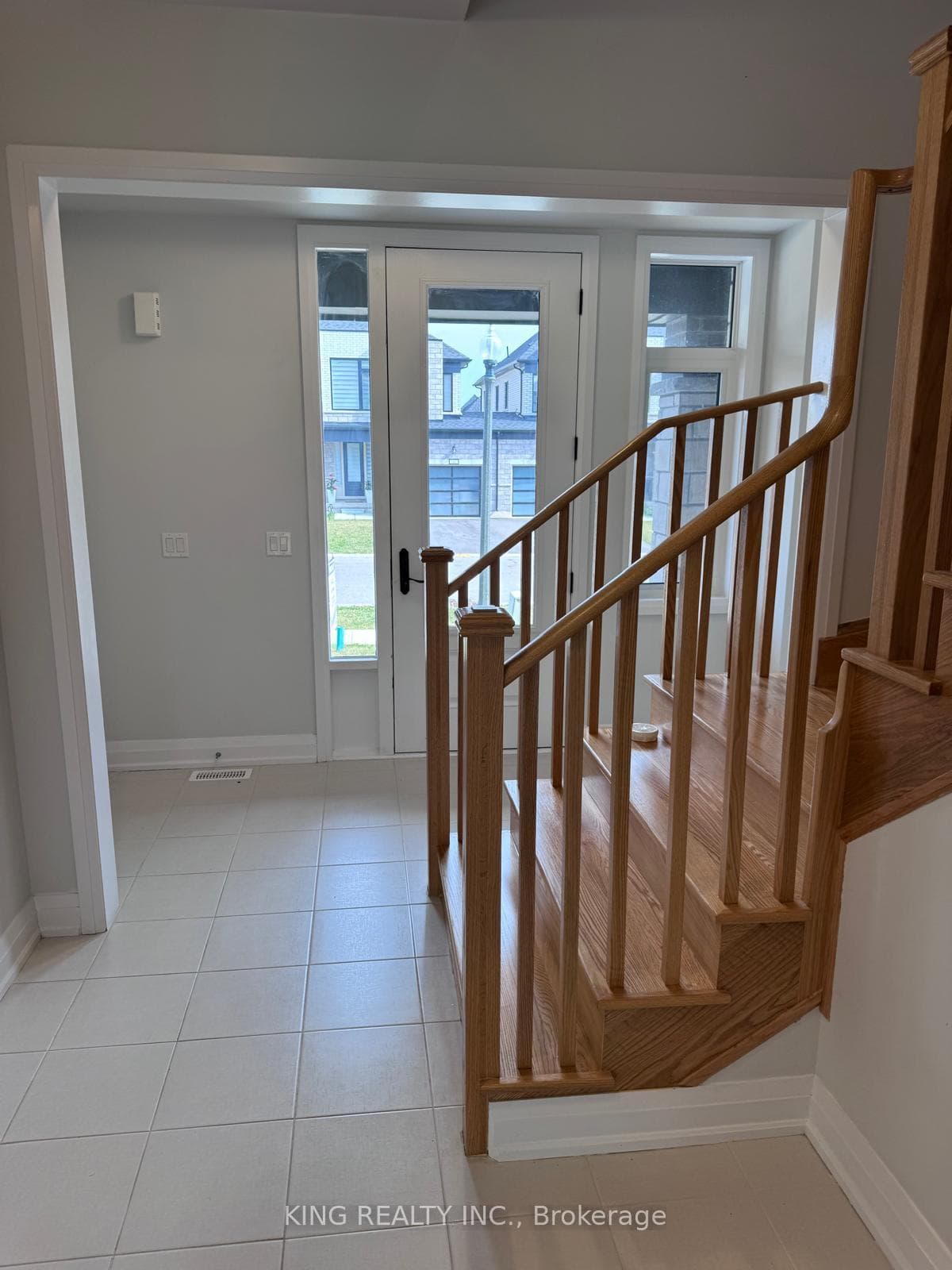 141 Cole Terrace photo 3