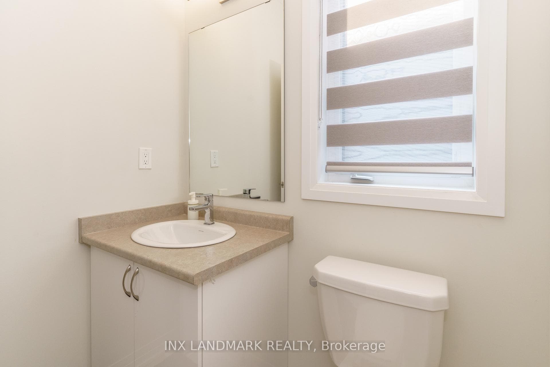 3189 Searidge Street photo 20