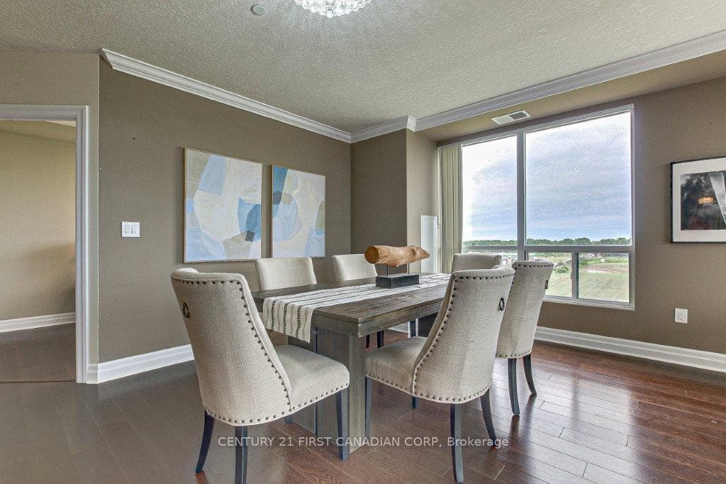 240 Villagewalk Boulevard Unit 805 photo 10