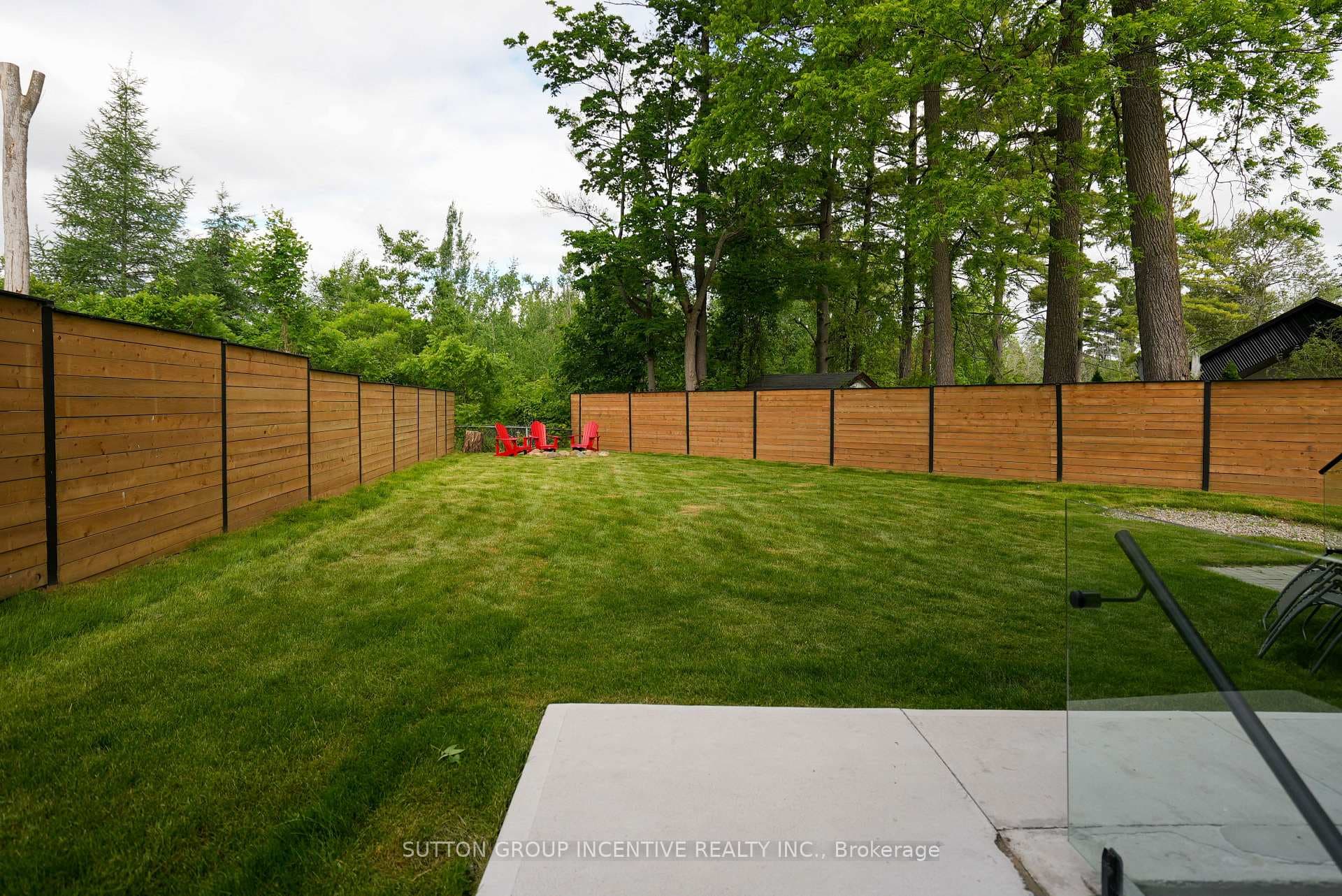 1774 Wingrove Avenue photo 3