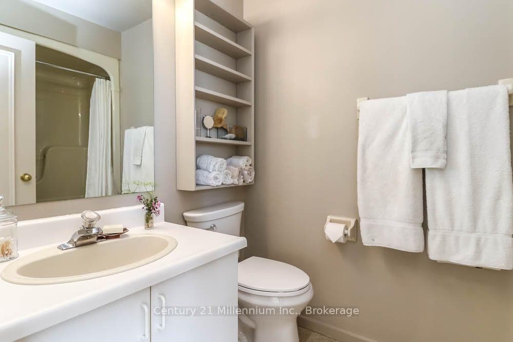 172 Fairway Crescent Unit 21 photo 15