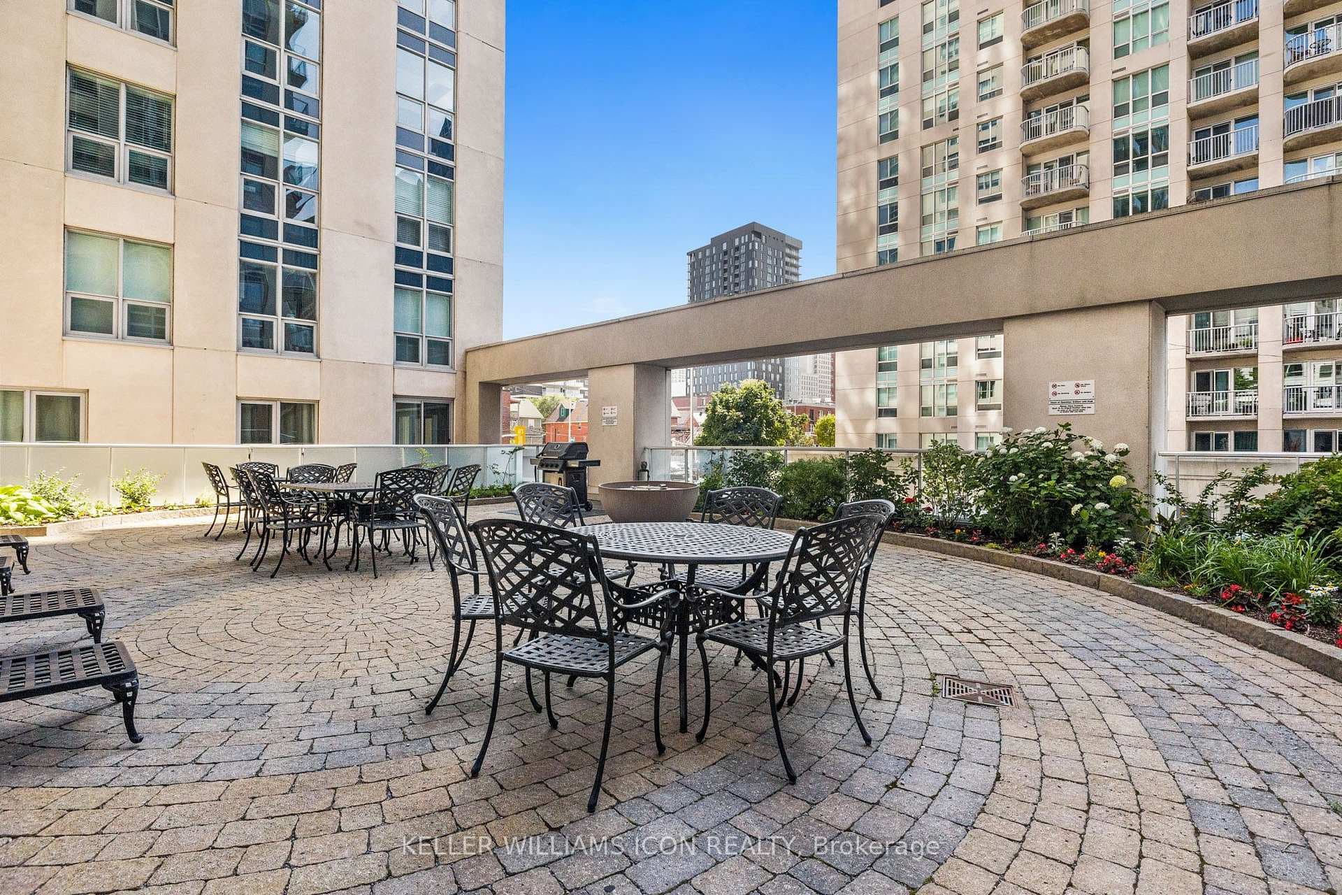195 BESSERER Street Unit 2202 photo 36