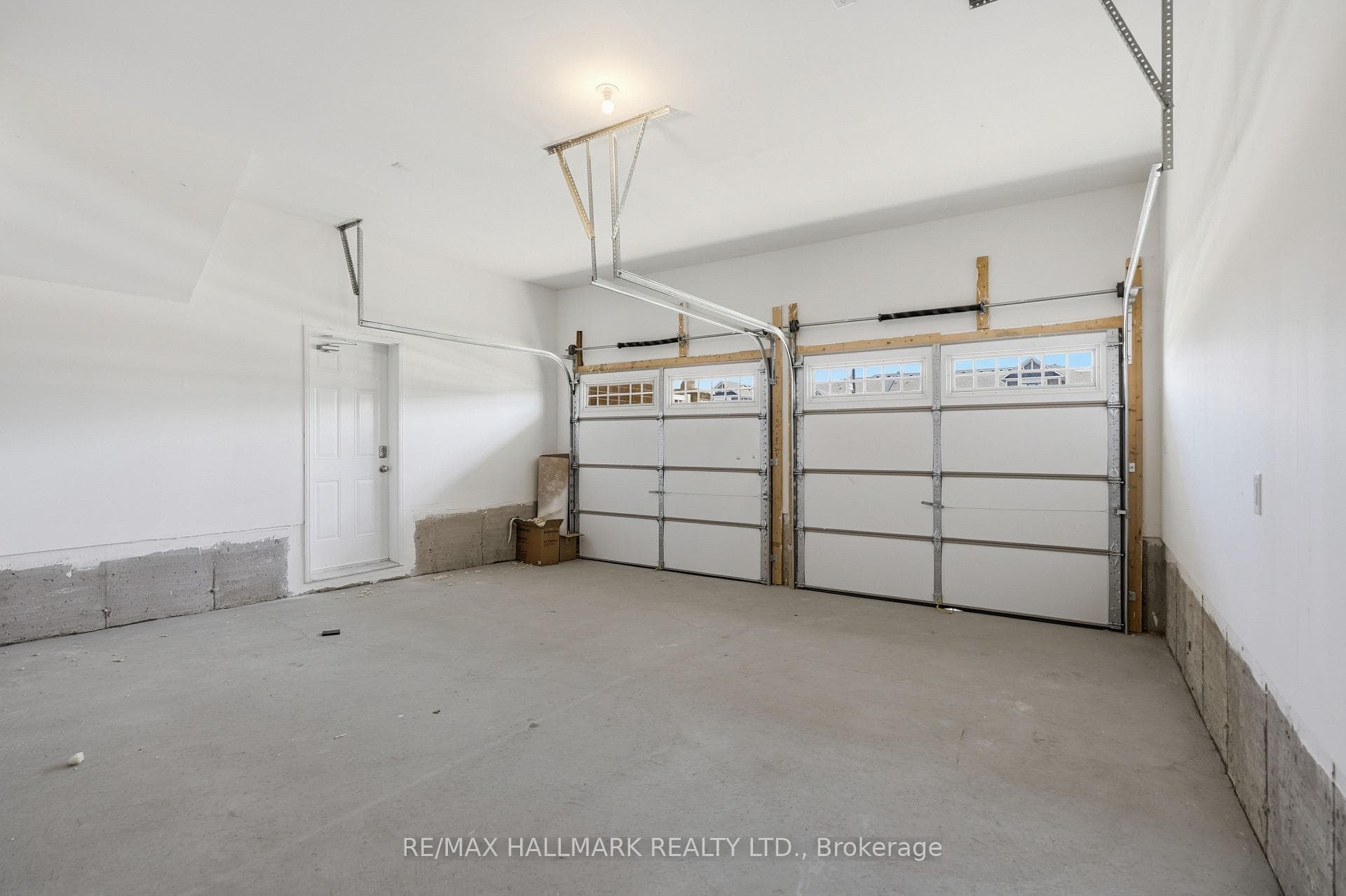 3065 Ireton Street photo 40