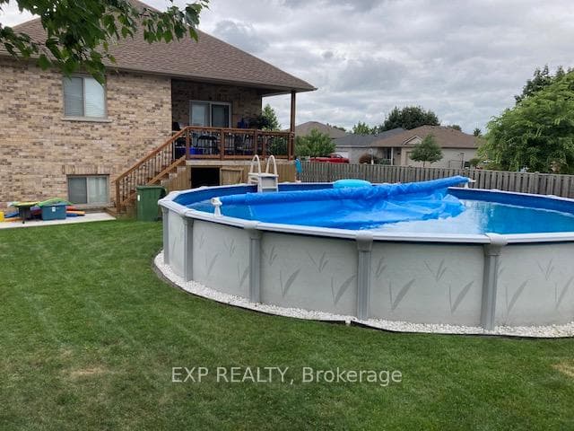 1 Falconridge Court photo 47