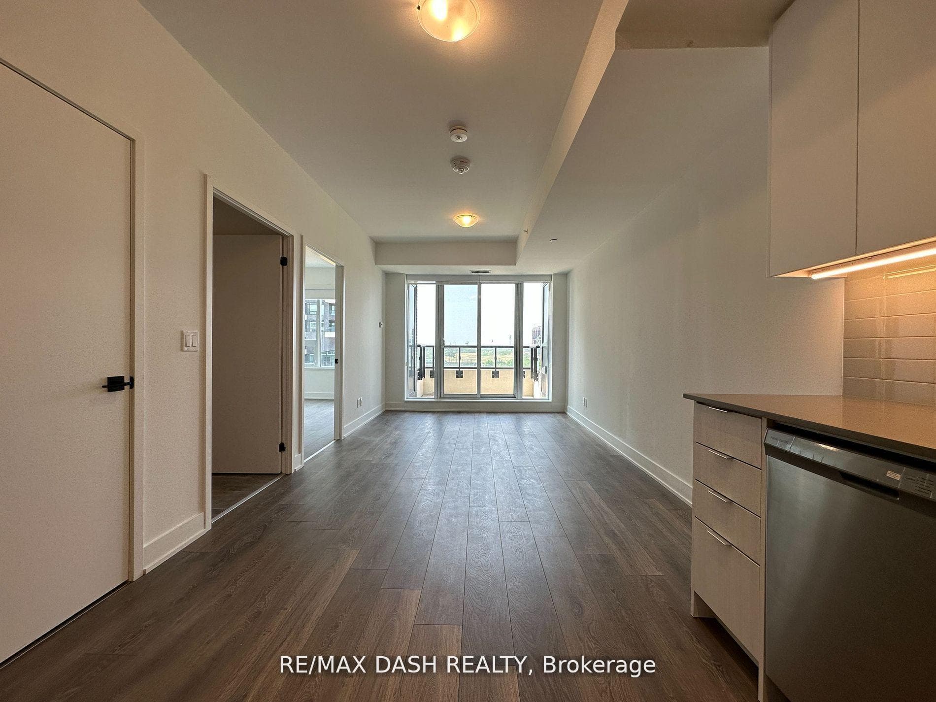 2485 Taunton Road Unit 621 photo 11
