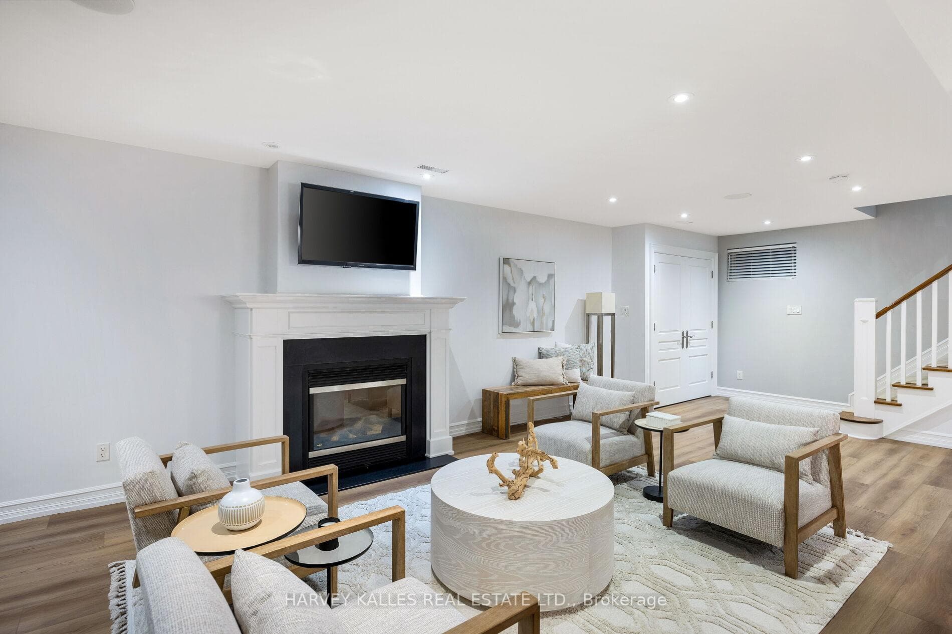 25 Finchley Road photo 27
