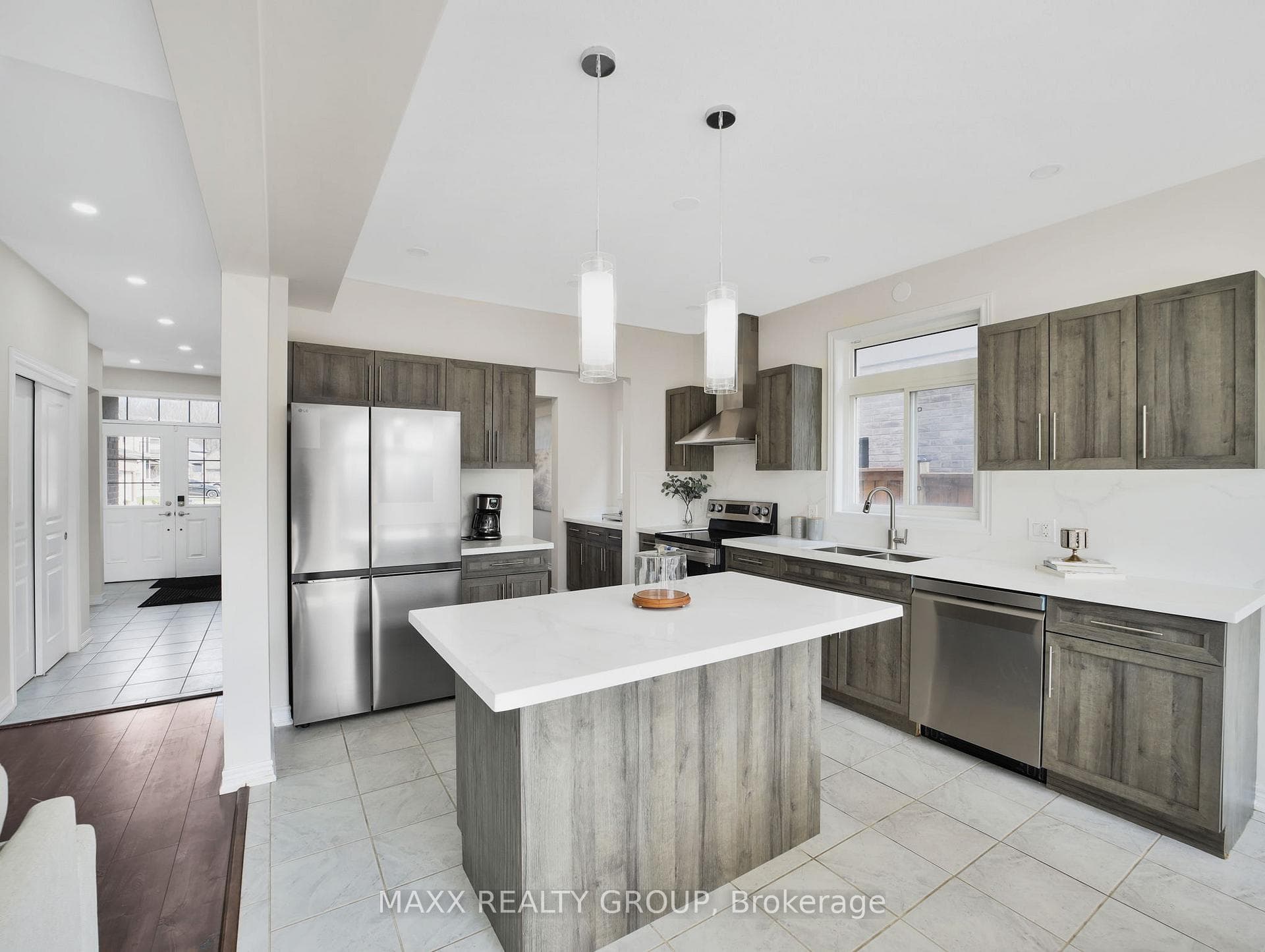 9354 Shoveller Drive photo 11