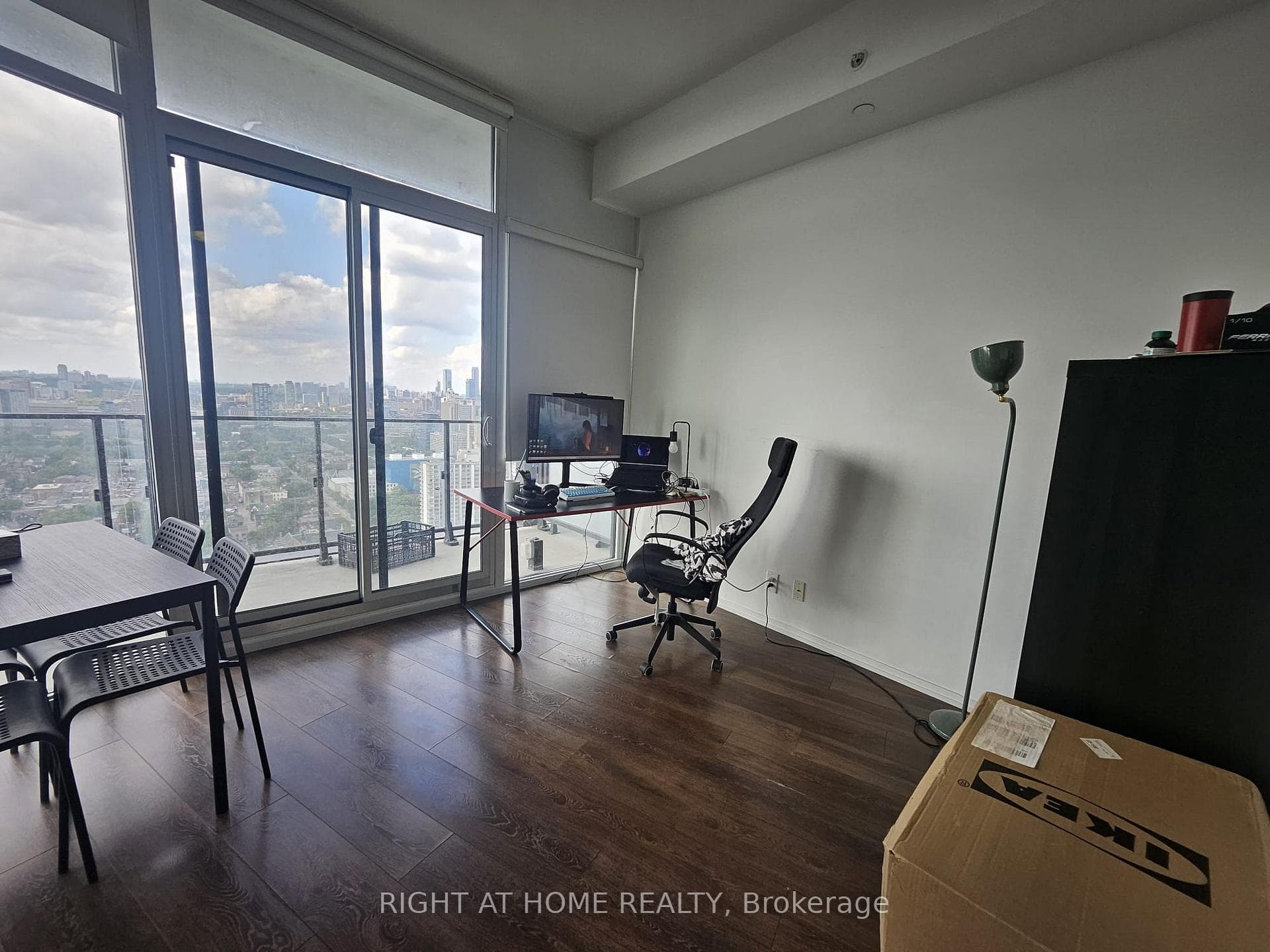 125 Peter Street Unit 3505 photo 4