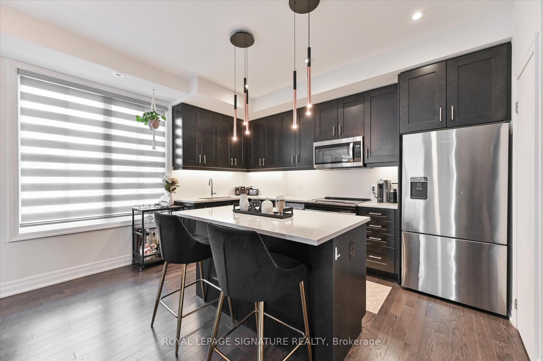 1190 Cawthra Road Unit 609 photo 2