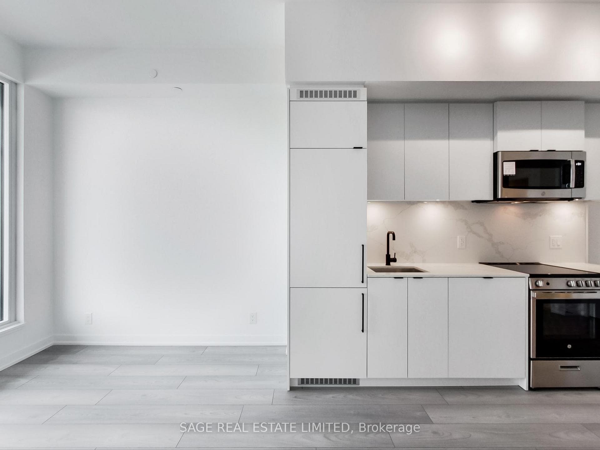 285 Dufferin Street Unit 1401 photo 25